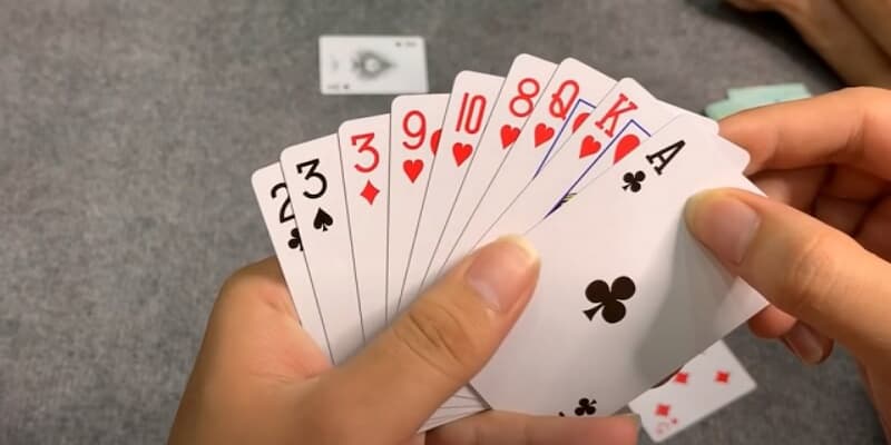 Biết điểm dừng đúng lúc khi tham gia đánh bài